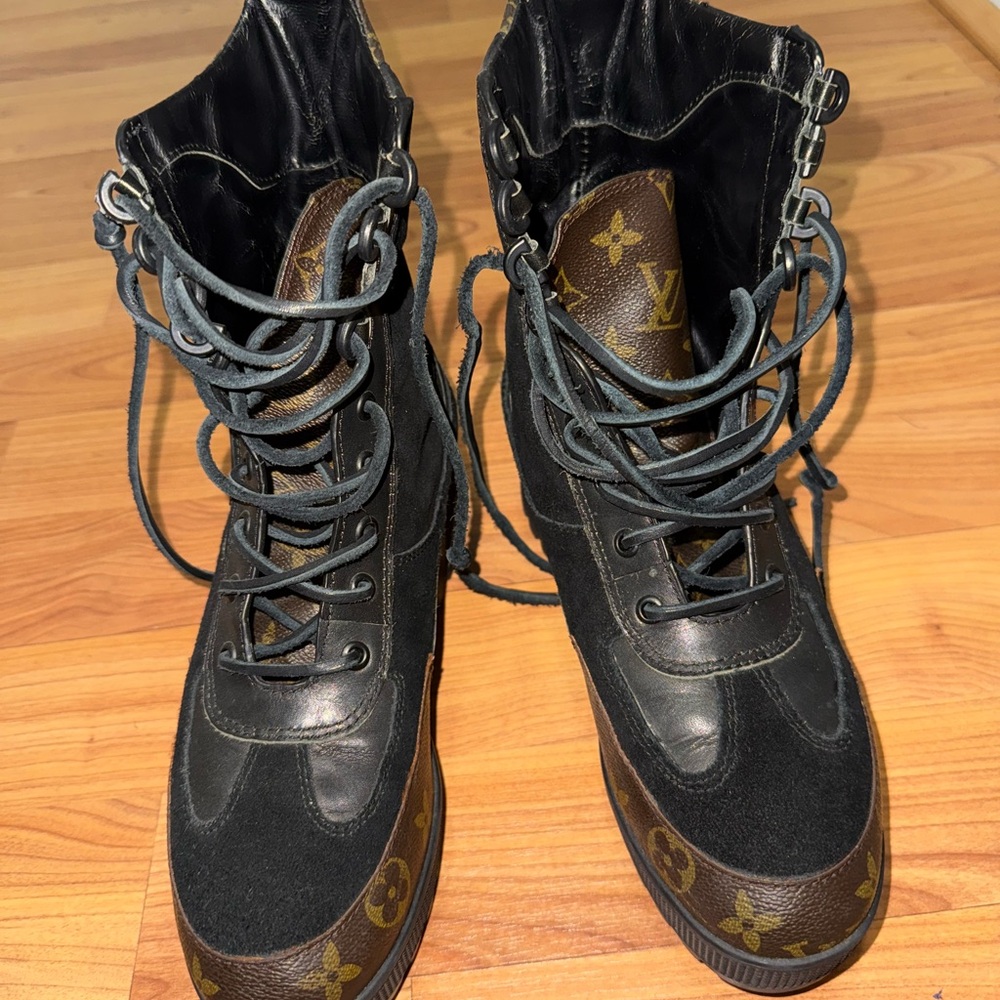 Louis Vuitton Black Lace Up Boots with Colorful Patches - Picture 6 of 7